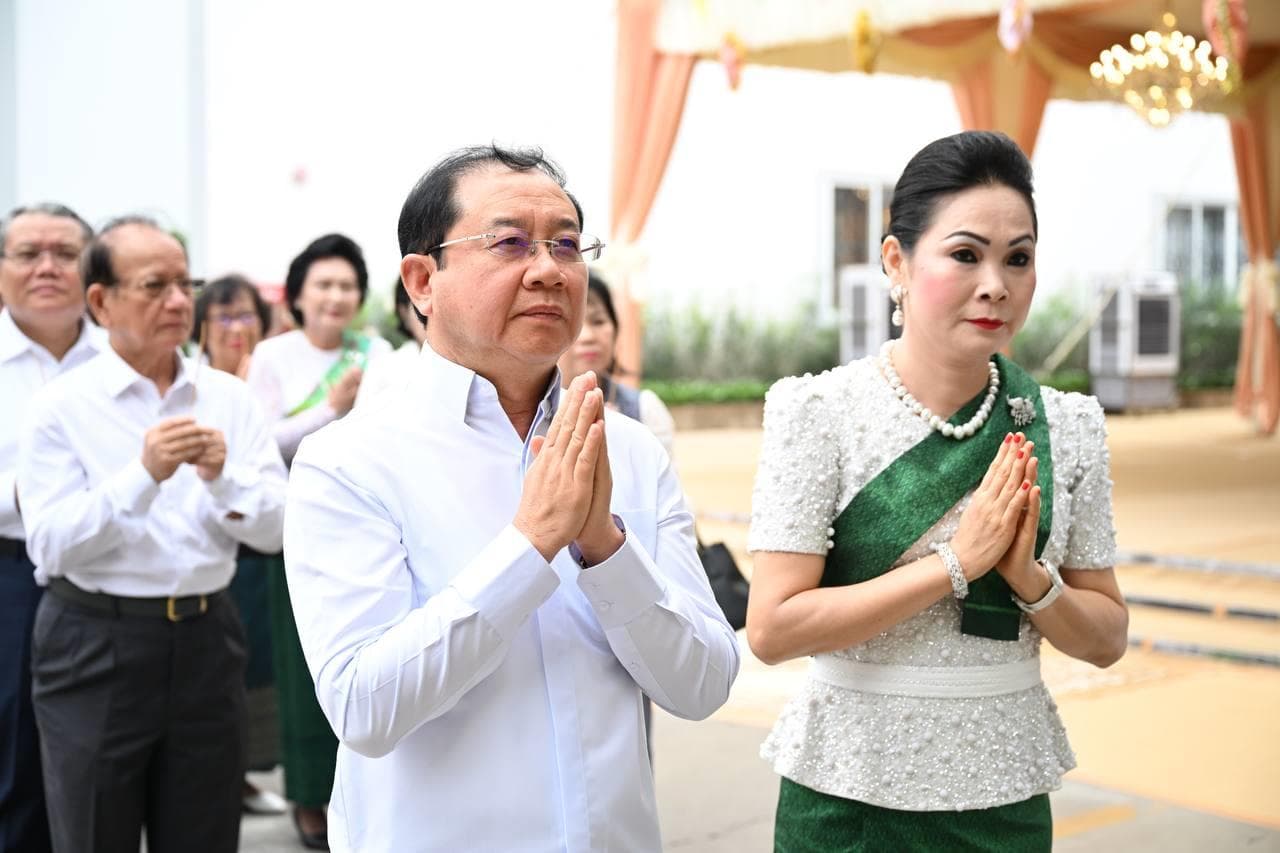 ក្រសួងសុខាភិបាល រៀបចំពិធីសូត្រមន្តប្រោះព្រំ ប្រសិទ្ធពរជ័យ សិរីមង្គល ក្នុងឱកាសបុណ្យចូលឆ្នាំថ្មីប្រពៃណីជាតិខ្មែរ